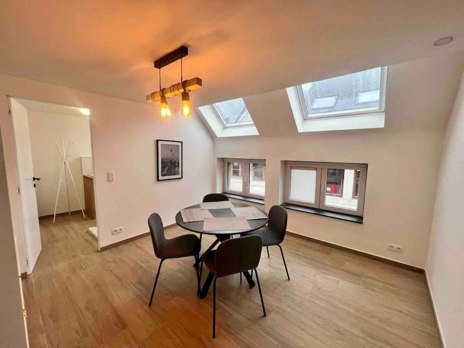 Le Contemporain - Plein Centre, Place Du Marche Apartment